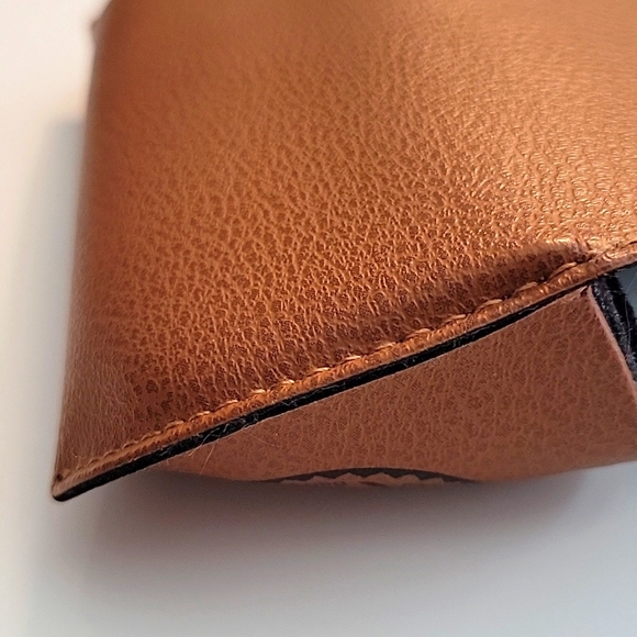 RAY BAN by LUXOTICA Faux Leather Brown Pebble Sunglass Case - UNISEX - EUC - Picture 13 of 15